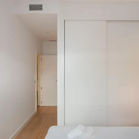 Cozy Modern Flat Terrace 2 Bedrooms 2 Bathrooms Apartment