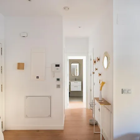 Apartment Cozy Modern Flat Terrace 2 Bedrooms 2 Bathrooms *