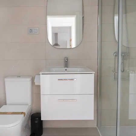 Cozy Modern Flat Terrace 2 Bedrooms 2 Bathrooms Apartment *