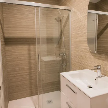 Cozy Modern Flat Terrace 2 Bedrooms 2 Bathrooms Apartment *