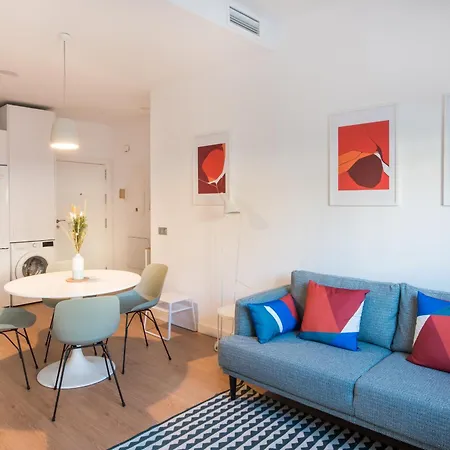 Cozy Modern Flat Terrace 2 Bedrooms 2 Bathrooms Apartment *